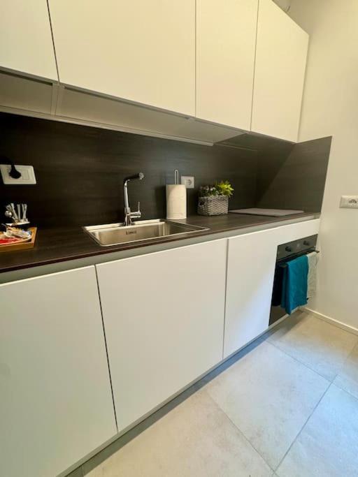 Splendido Bilocale In Via Madonnina, Zona Brera Apartment Milan Exterior photo